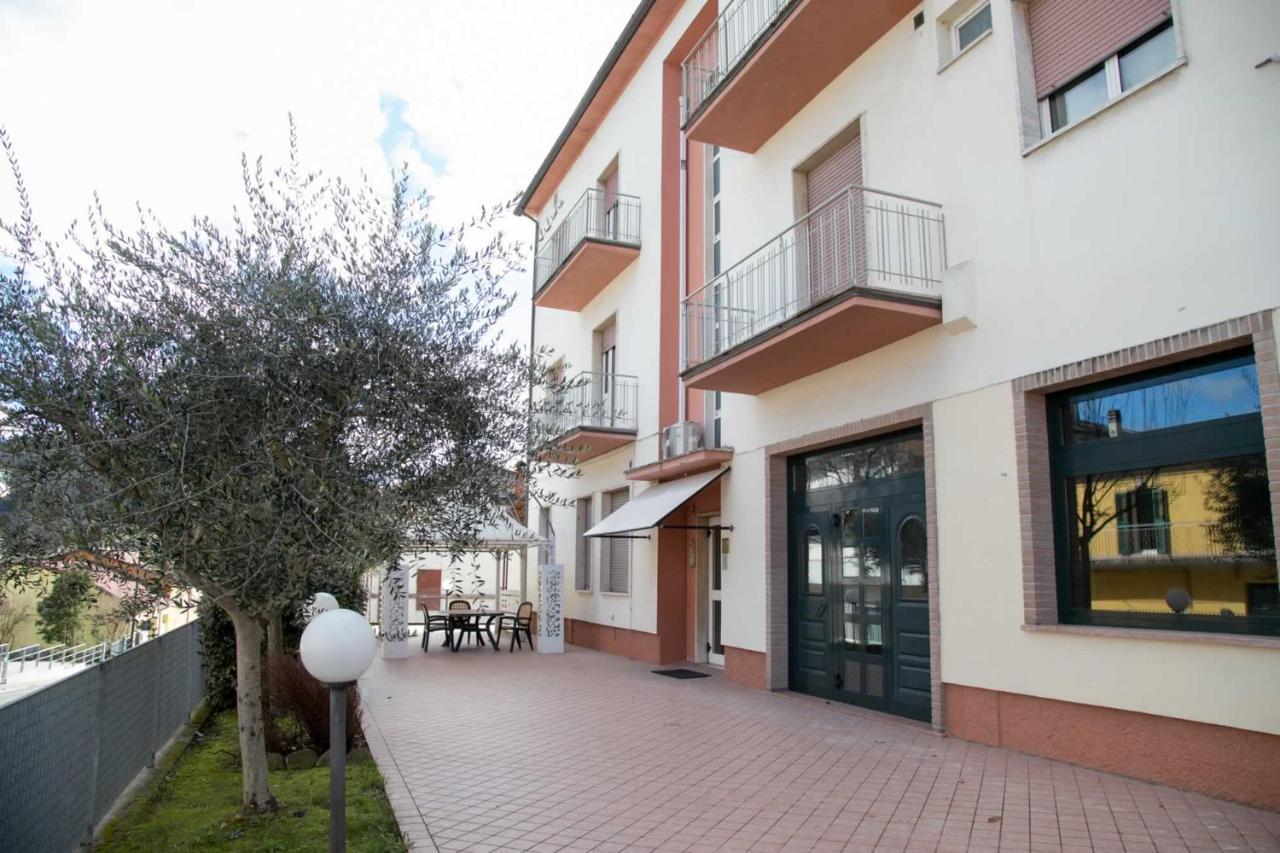 Hotel Lidia Mergo Eksteriør billede
